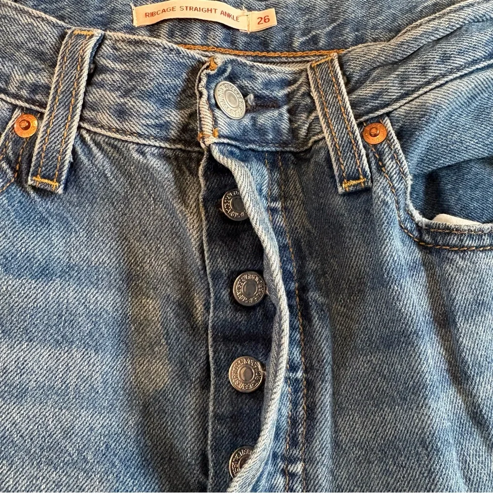 Levi's Women's Ribcage Straight Ankle Denim Jeans Sz 26 Classic Preppy USA - Picture 11 of 12